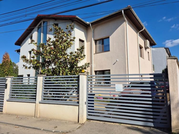 Duplex S+P+1+M, 6 camere, 304 mp SCD, curte liberă 499 mp – Str. Gloriei