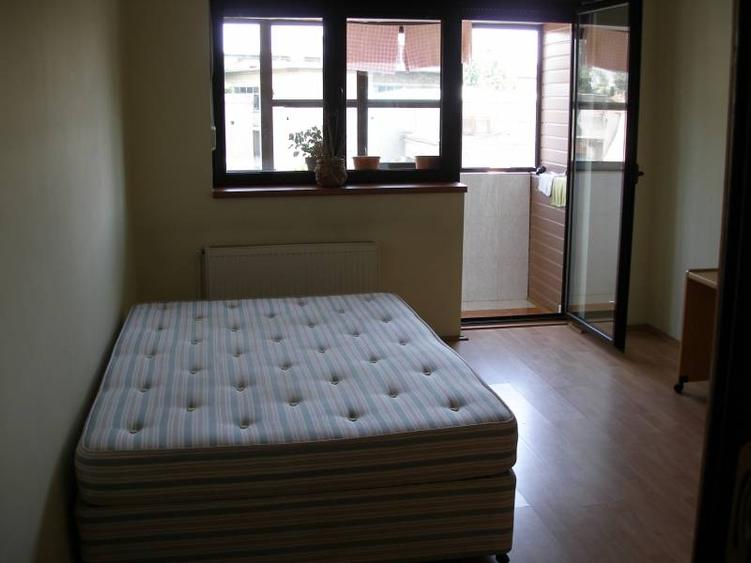 &Icirc;nchiriere apartament 4 camere - 6
