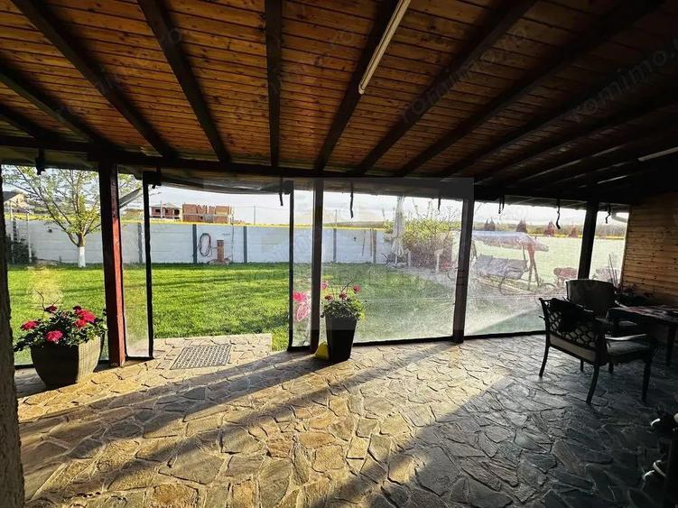 Vila mobilata complet de inchiriat, aproape de padure, 4 camere - 1