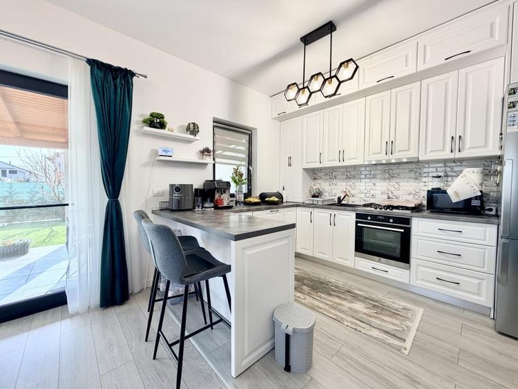 Duplex 5 camere - Mobilat si Utilat - poziție centrala Mosnita Noua - 9