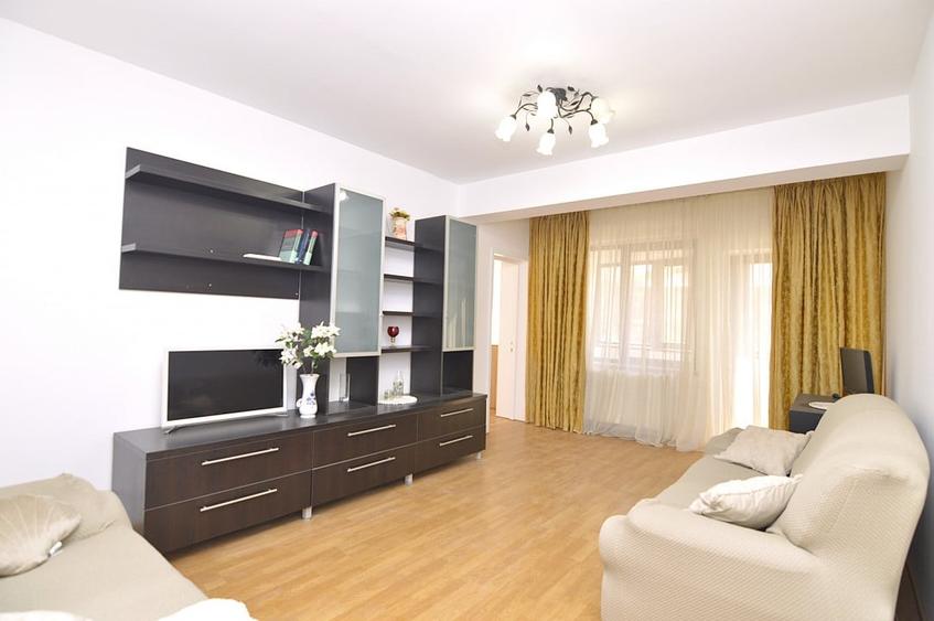 INCHIRIERE APARTAMENT 3 CAMERE UNIRII - FANTANI - 1