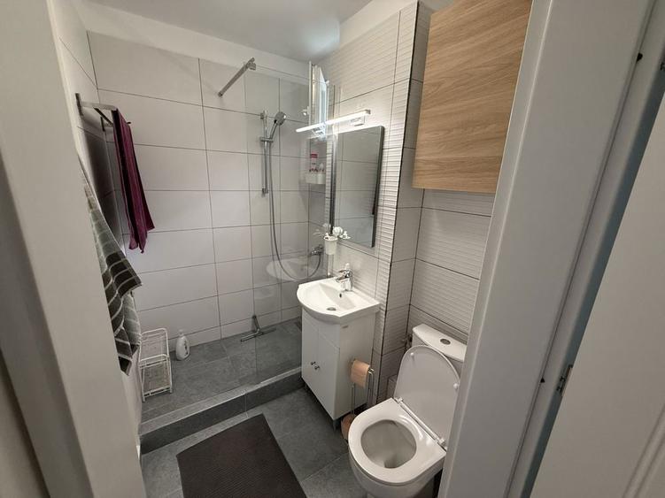 Inchiriere apartament 3 camere Titan parc - 2