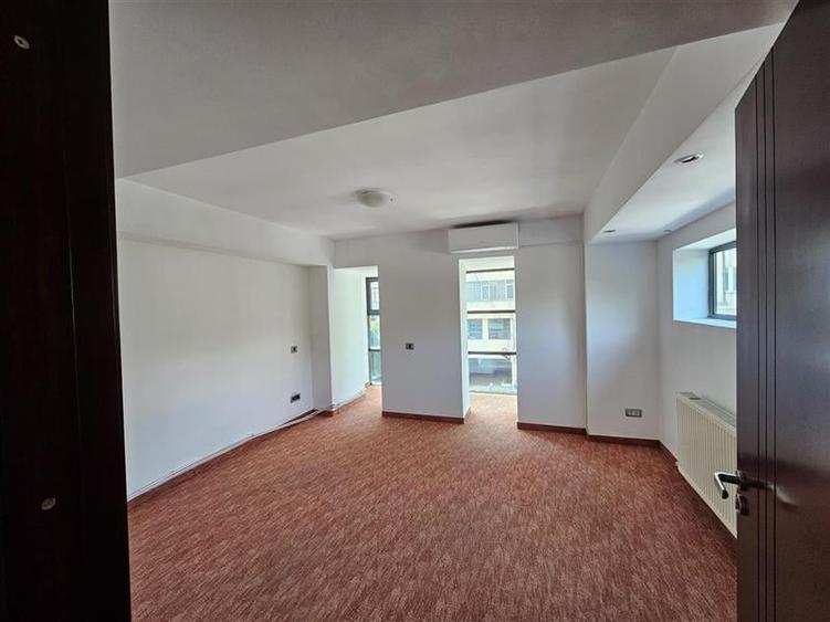 Birouri de inchiriat  de la 120 mp - mentenanta inclusa - 4