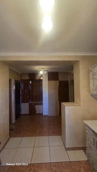 Inchiriez apartament 2camere - 4