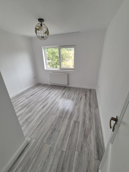 GARA ARCU 2 CAMERE DECOMANDAT 54 MP RENOVAT COMPLET BLOC 1980 COD 160688 - 10