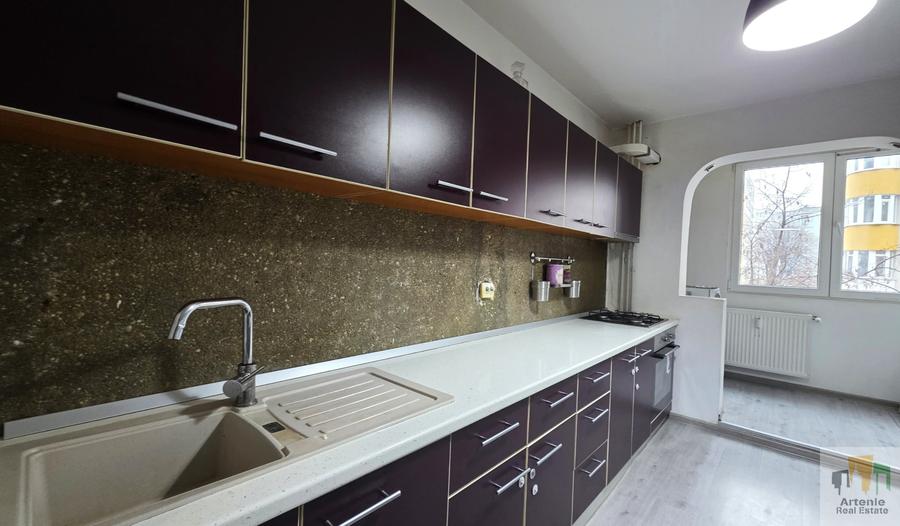 Sebastian -Rahova -4 camere bloc reabilitat etaj 3 - 4