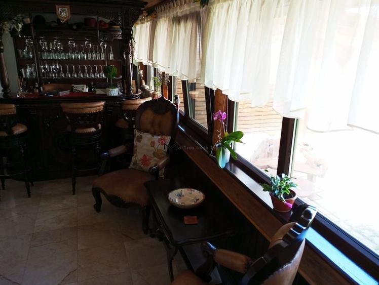 🏡 Proprietate exclusivistă cu 2 case, piscină și sală de fitness - 13