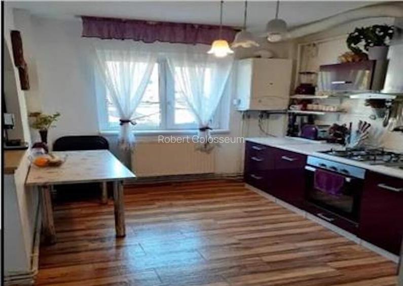 Apartament cu 3 camere, decomandat - zona Racadau Apartament cu 3 camere, decomandat - zona Racadau