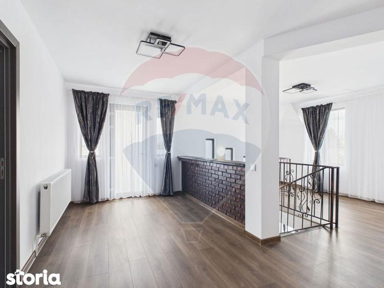 Casa / Vila cu 5 camere de vanzare - 17