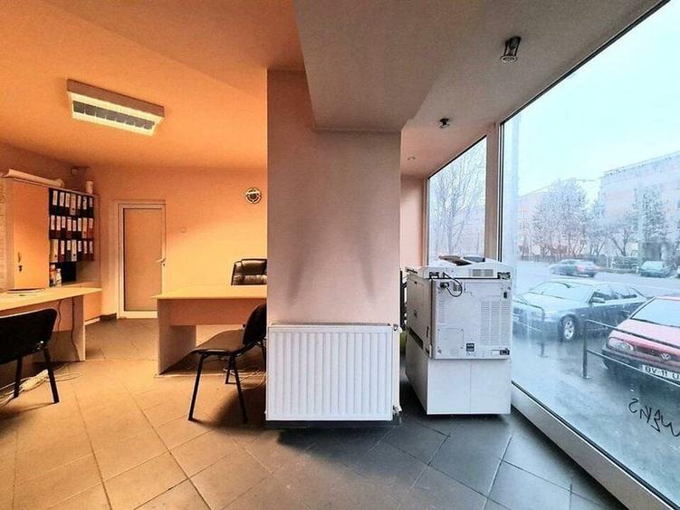 Spatiu birouri/comercial cu vitrina mare de 11 ml la B-dul Zizinului - 5