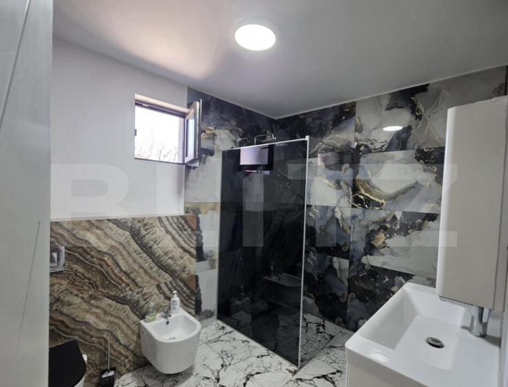 Casa de vanzare, 300 mp, zona Sud - 9