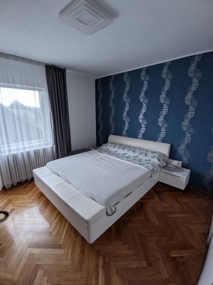 Casă cu etaj de vânzare, 5 camere, 2 băi, Dâmbu Rotund zona strada Livezeni - 8