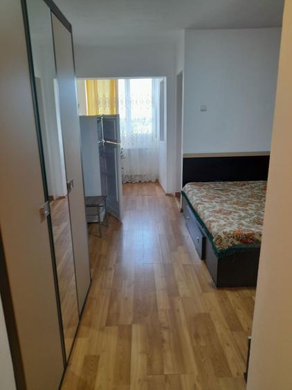 Inchiriez garsoniera - 6