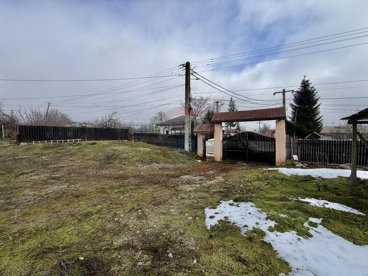 Casă cu 4 camere si teren 7727 mp Blidari - 22