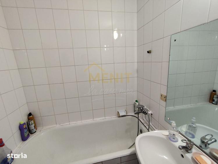 Ultracentral, 2 camere decomandat, zona Hale, 50.4mp Su. 58000 euro. - 6
