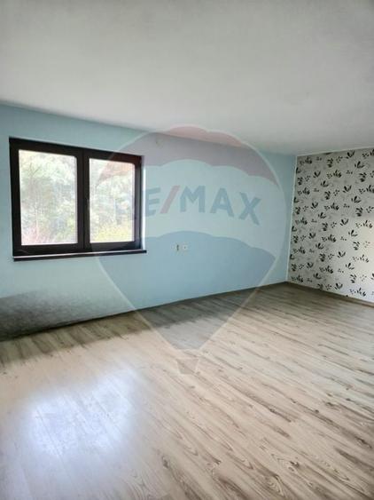 Casă / Vilă cu 7 camere de vânzare - 17