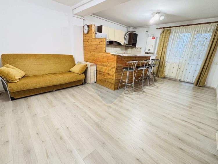 Apartament spatios de vânzare 2 camere EROILOR . VOLUNTARI A3 - 5