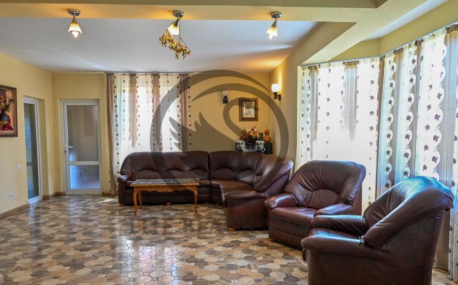 Casa cu 3 camere de vanzare | Cheia, Prahova I Comision 0% - 13