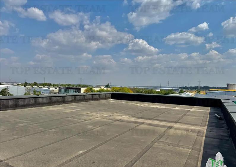 Cladire stradala cu 18 camere potrivita pentru clinica medic - 1