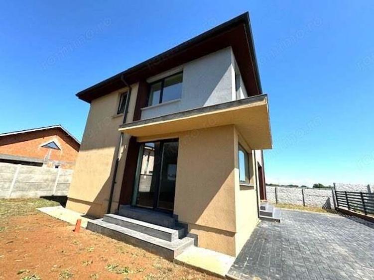 Case de vanzare in cartier rezidential nou - 1