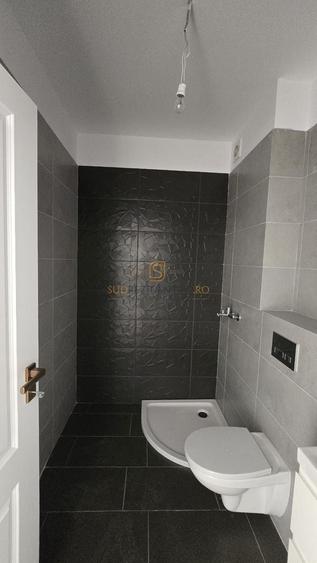 Apartament cu 3 camere decomandat în Metalurgiei