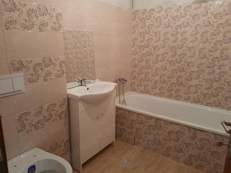 Proprietar inchiriez ap 3 camere bloc nou - 3