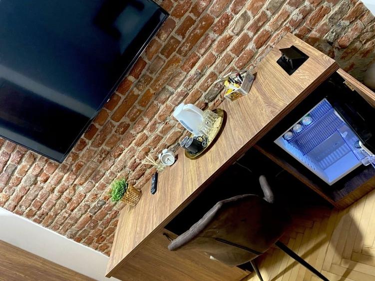 Apartament 2 camere + Garsoniera , 2 unitati , ULTRACENTRAL , zona pietonala - 12