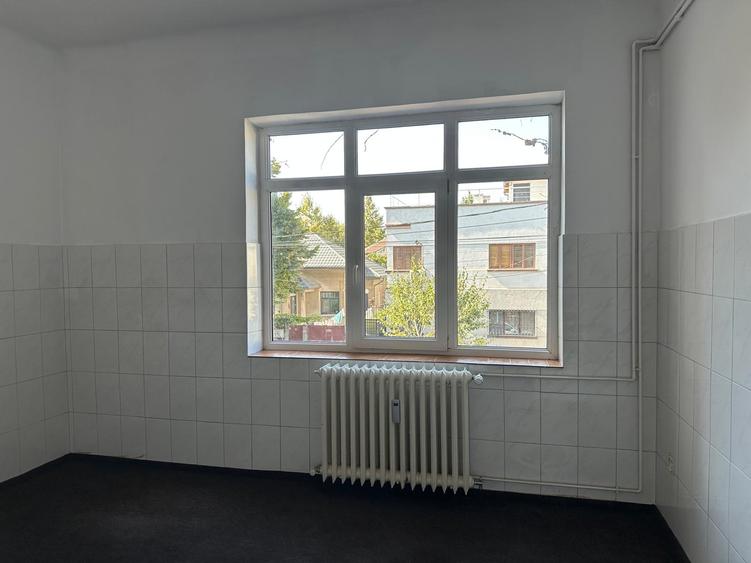Apartament  4 camere centru - 2