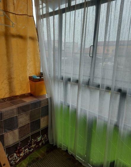 Ofer spre inchiriere apartament 2 camere, zona 9 Mai Lido , decomandat, etajul 1 - 3