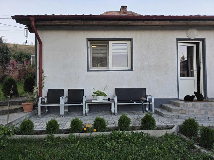 Casă cu 2 camere în Central