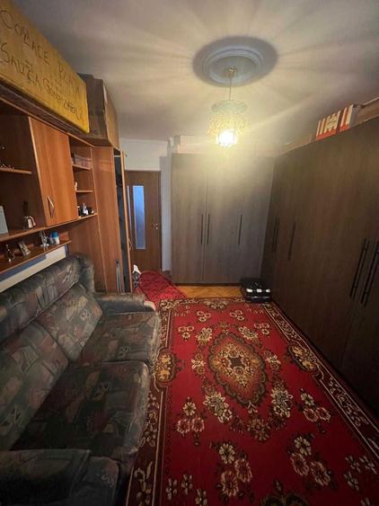 Vanzare apartament 4 camere - 2