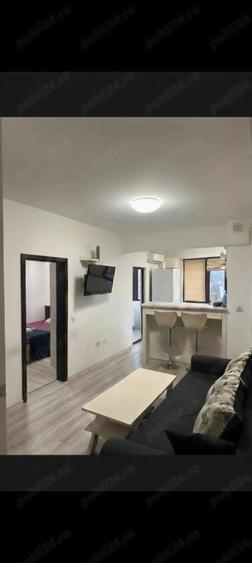 De vanzare apartament cu 2 dormitoare si salon open space + balcon inchis in zona palas - 2