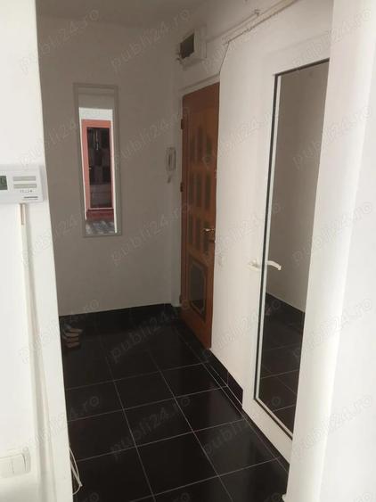 Vanzare Apart. 2 cam. cf. 1 semidecomandat, etajul 4 din 4, mobilat si utilat Bld. Independentei - 4