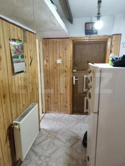 2 camere, etaj 1/4, centrala proprie oportunitate de renovare - 3