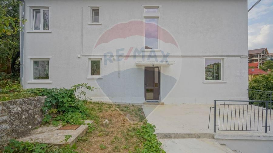 Apartament cu 3 camere in casa, curte proprie si garaj - 24