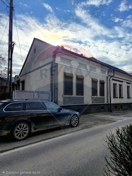 Casă / Vilă cu 5 camere de vânzare - 2