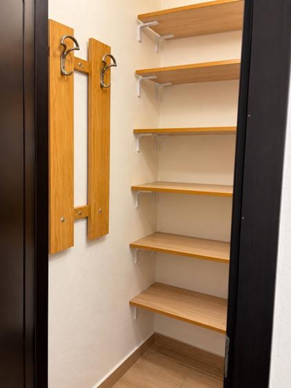 Apartament cu 3 camere semidecomandat în Dorobanți