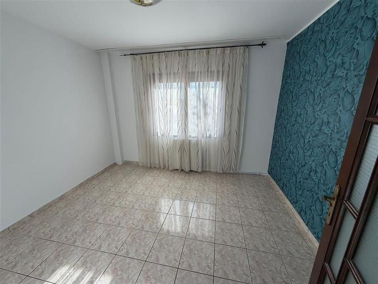Apartament 3 camere , etaj 1 , 81 mp, CT, zona Lidl (fosta Autogara) - 13