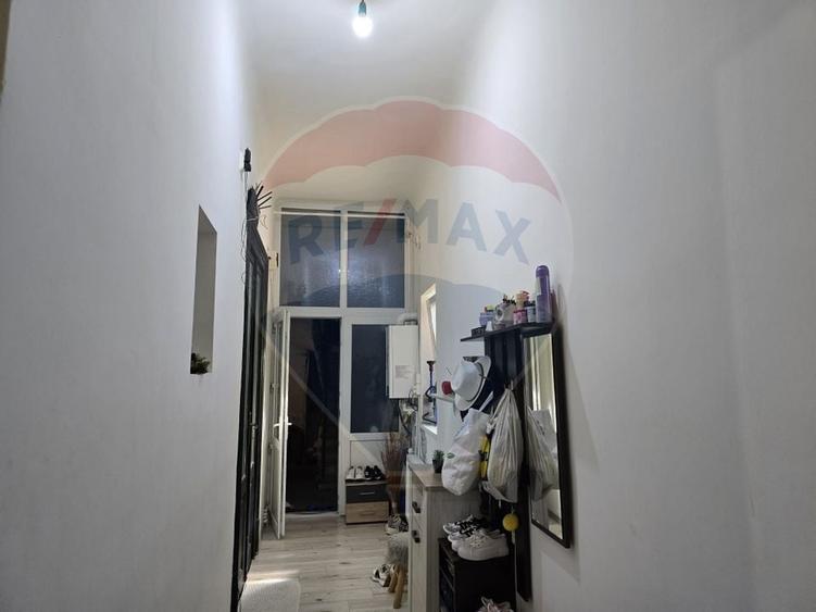 Apartament cu 3 camere de vanzare in zona Central - 11