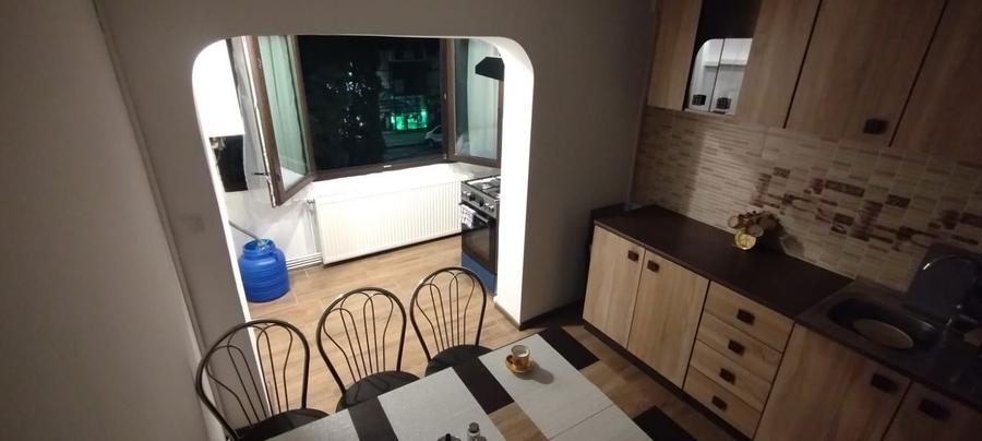 Apartamet cu 3 camere de inchiriat, etajul 2, zona CFR - 3