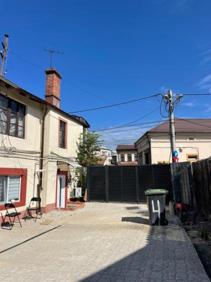 Apartament cu 3 camere decomandat în Ultracentral