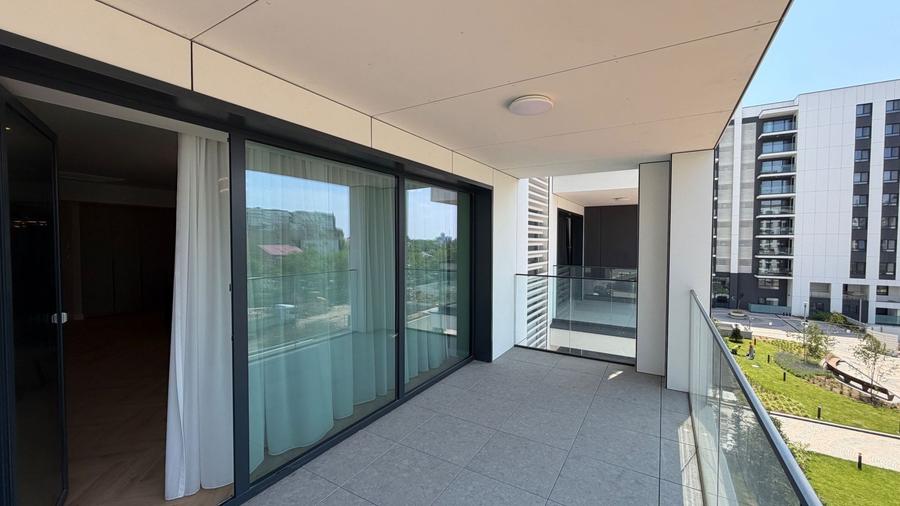 Apartament cu 4 camere în Pipera