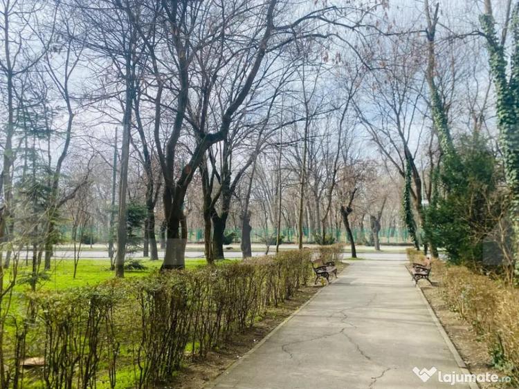 Apartament cu 2 camere semidecomandat în P-ța Unirii