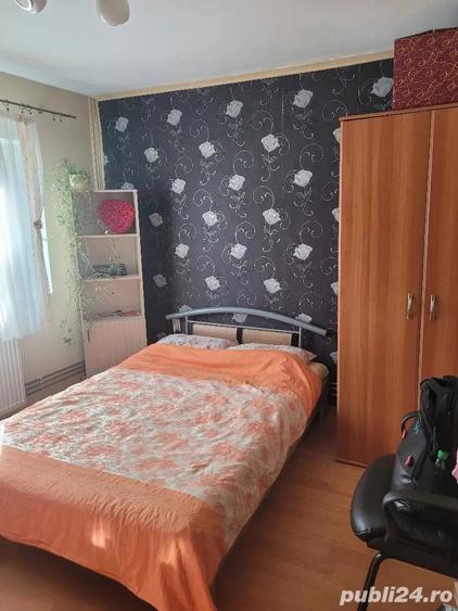 Inchiriere Apartament cu 3 camere Aradului 400 Euro - 2