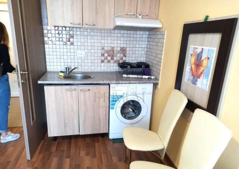 Garsoniera - Renovata si Utilata - Clima - Bloc cu Acoperis Garsoniera - Renovata si Utilata - Clima - Bloc cu Acoperis