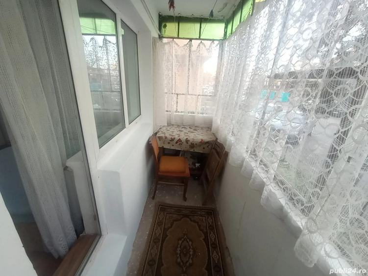 Inchiriez apartament cu 3 camere ?i 2 bai - 1