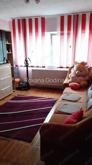Vand apartament decomandat, complet si recent renovat, central cu fata la Dunare izola?ie exteriara