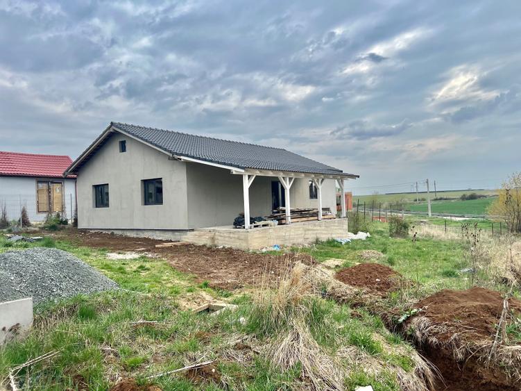 Casa de vanzare in comuna Frumuseni cartierul nou - 3