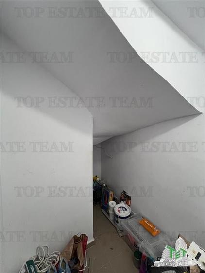 Vila moderna cuplata,curte individuala cu 5 camere , 3 bai , Living , terasa,mob - 8