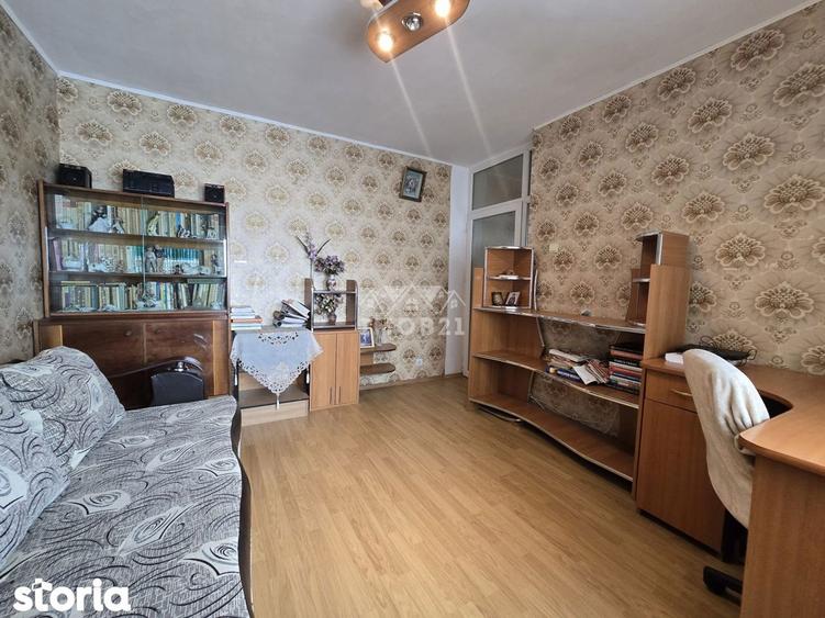 Vanzare apartament 4 camere, cu vedere panoramica, in zona Eroilor Plo - 12
